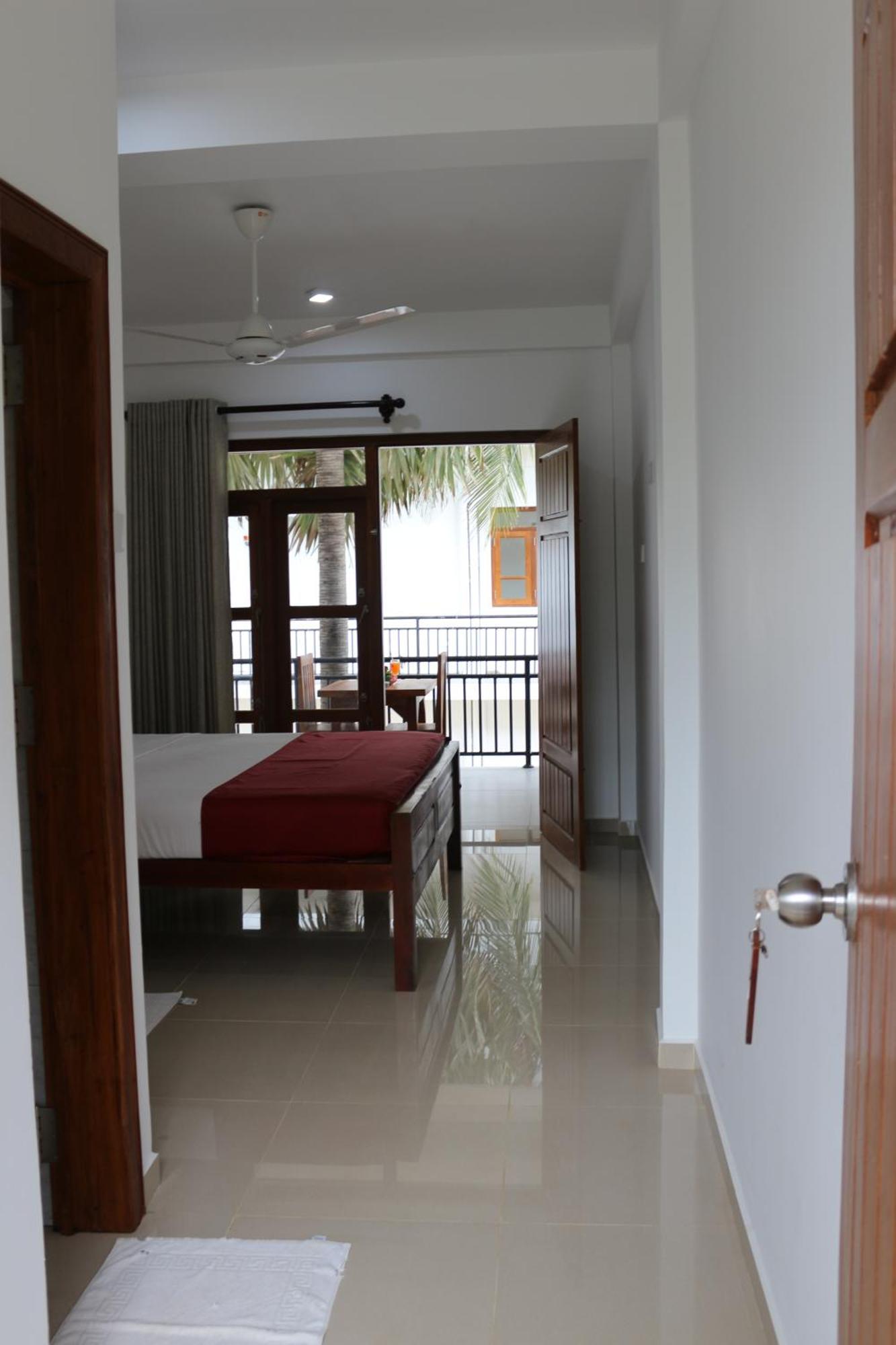 High Park Hotel Nilaveli